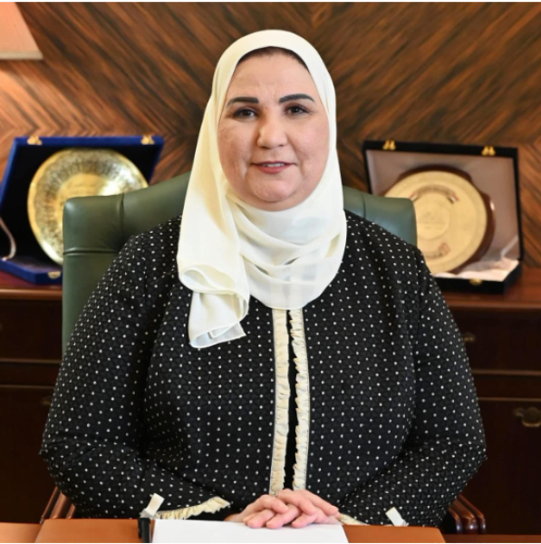 الدكتورة نيفين القباح
