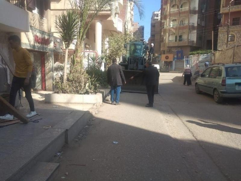جولة مفاجئة لمحافظ الشرقية فى منطقة فلل الجامعة بالزقازيق 