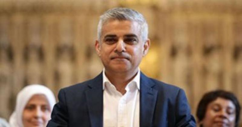 صادق خان