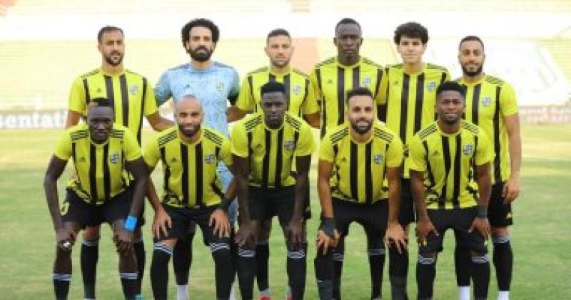 فريق المقاولون