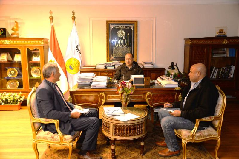 محافظ أسيوط 