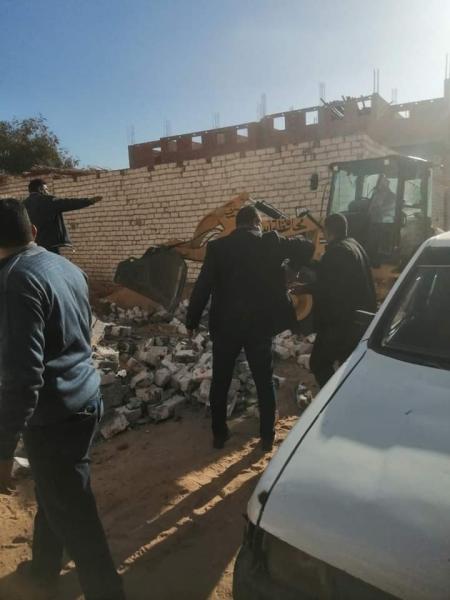 محافظ أسيوط : إزالات فورية لـ 15 حالة تعدى على بعض الترع وأراضي 