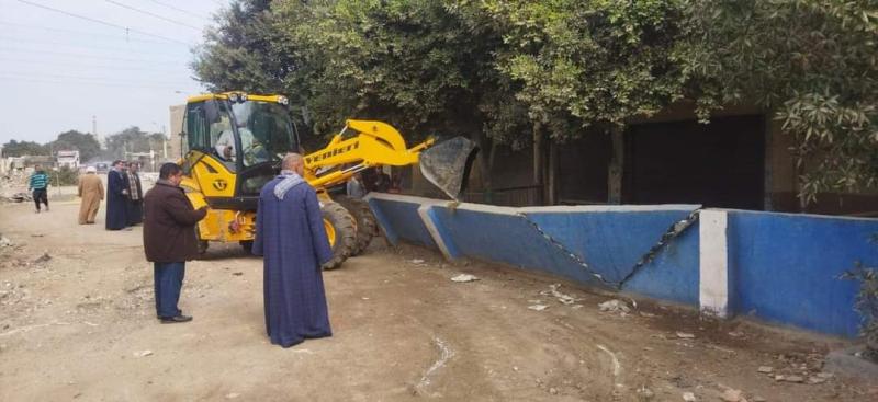 رفع أكثر من 260 إشغال طريق ولافتات إعلانية بدون ترخيص 