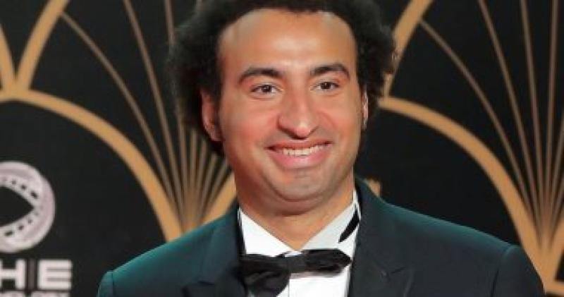 على ربيع  