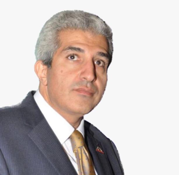  الدكتور مصطفى رفعت 