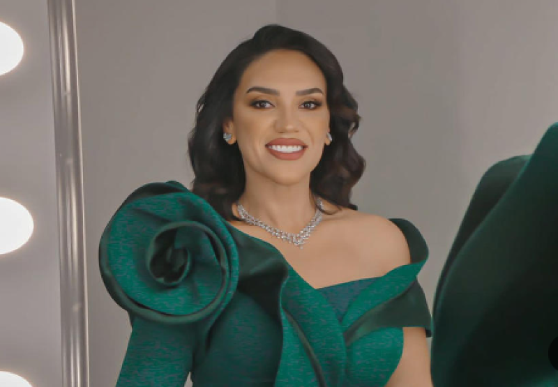 المطربة مي فاروق