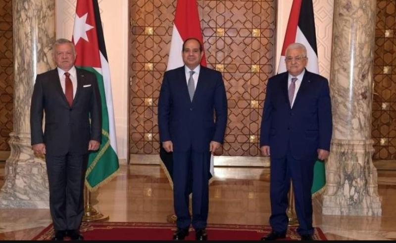 القمة الثلاثية 