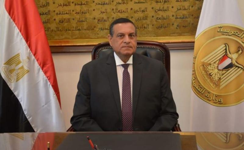 وزير التنمية المحلية 