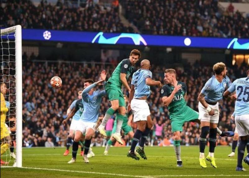 مانشستر سيتي وتوتنهام بالدوري الإنجليزي