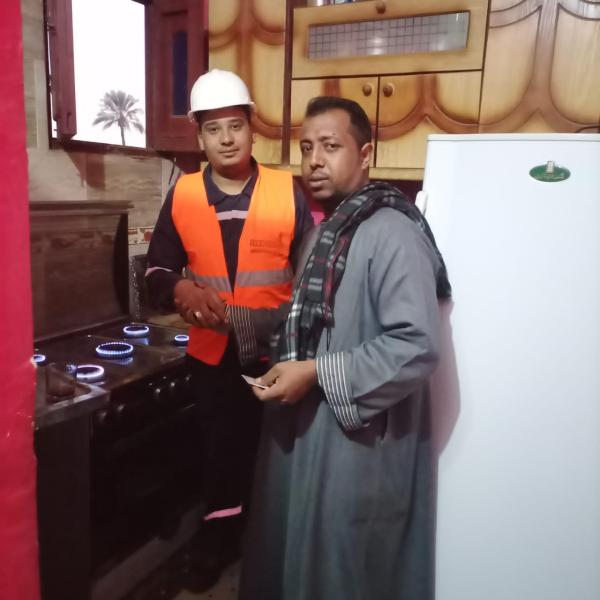 إطلاق أول شعلة غاز طبيعى فى قرية جزيرة الحمودى بقنا 