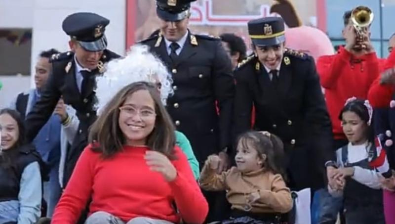 قادرون باختلاف 