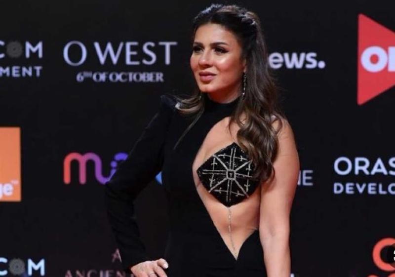 النجمة نجلاء بدر