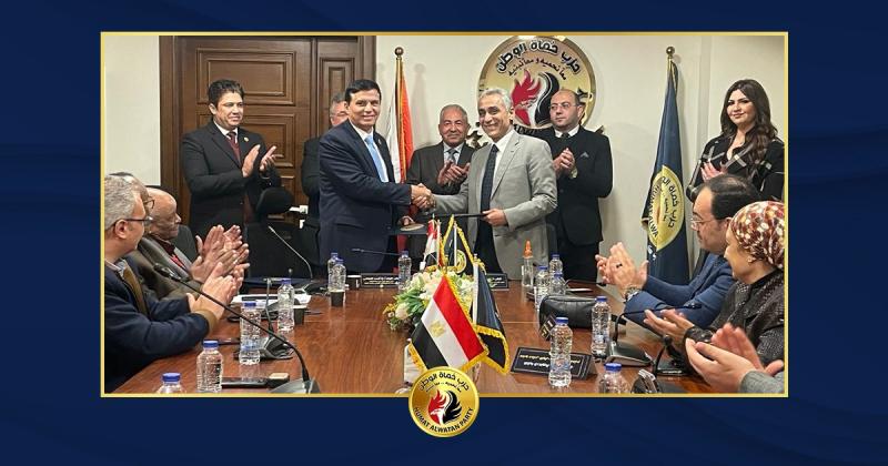 جانب من توقيع  البروتوكول 