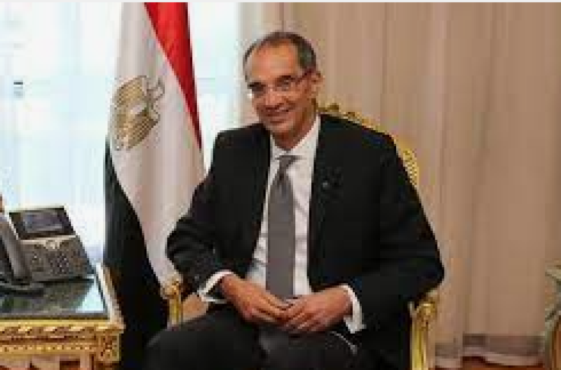 عمرو طلعت وزير الاتصالات