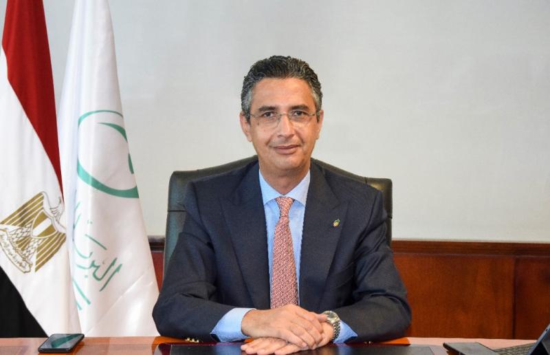 الدكتور شريف فاروق
