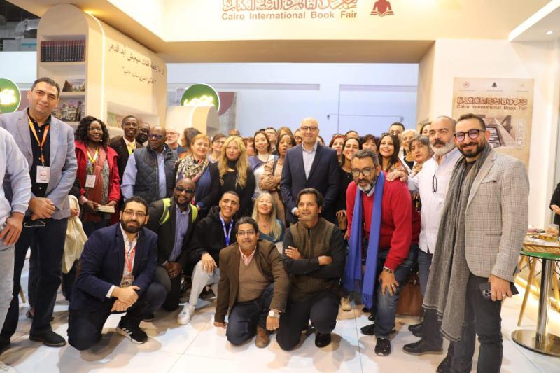 فريق Cairo Calling يزور جناح هيئة الكتاب بمعرض القاهرة