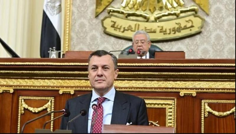 أحمد عيسى، وزير السياحة والآثار 