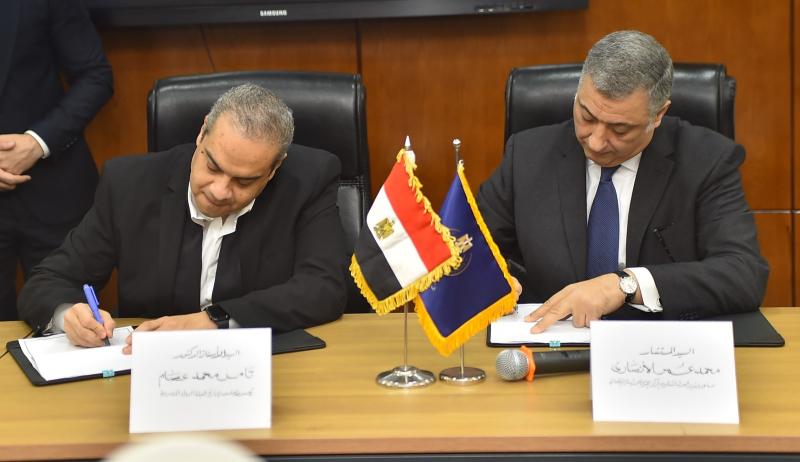 جانب من توقيع بروتوكول تعاون