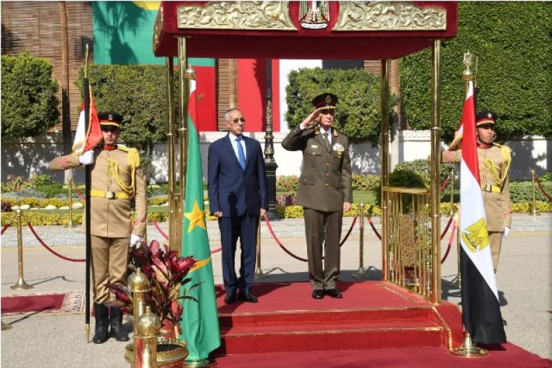 الفريق أول محمد زكي يلتقي وزير الدفاع الوطني بالجمهورية الإسلامية الموريتانية