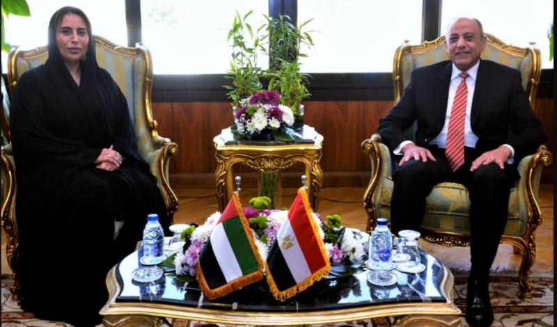 وزير الطيران يلتقي سفيرة الإمارات