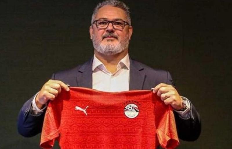 ميكالى مدرب منتخب مصر الأولمبي