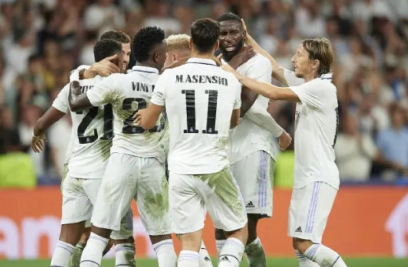 لاعبي ريال مدريد