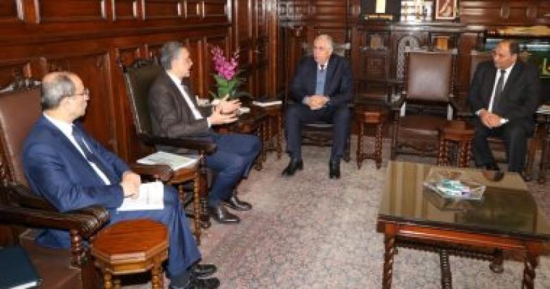 وزير الزراعة يبحث مع رئيس هيئة الاستثمار