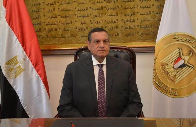 اللواء هشام آمنة وزير التنمية المحلية