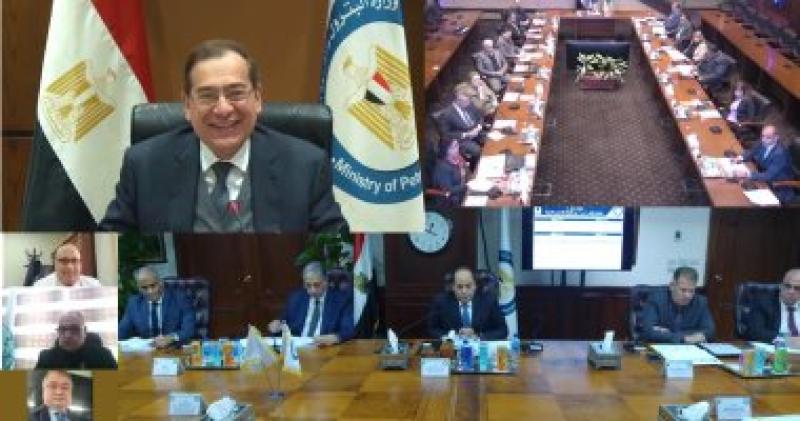 وزير البترول وجانب من الحضور فى الجمعية