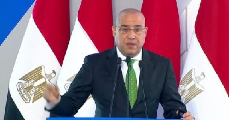  وزير الاسكان  