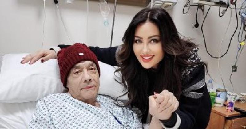 لطيفة فى زيارة للموسيقار حلمى بكر