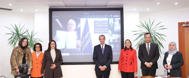 وزير الاتصالات يشهد توقيع اتفاقية بين جامعة مصر للمعلوماتية و تلفر الكندية لمنح درجة البكالوريوس