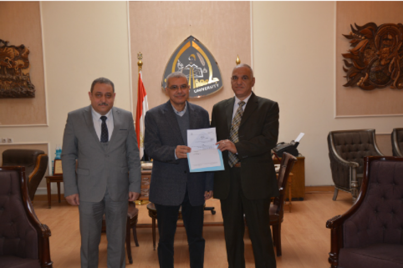  الدكتور خالد الدرندلي رئيس جامعة الزقازيق