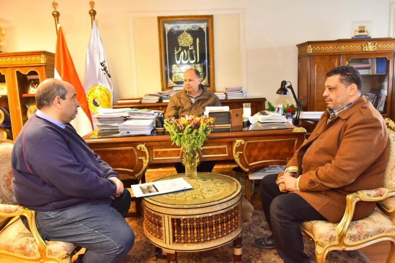 محافظ اسيوط 