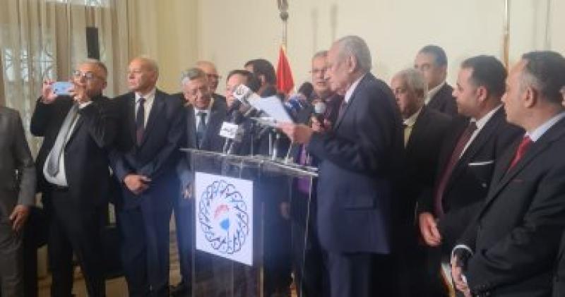 لقس الدكتور أندرية زكى على رئاسة الطائفة