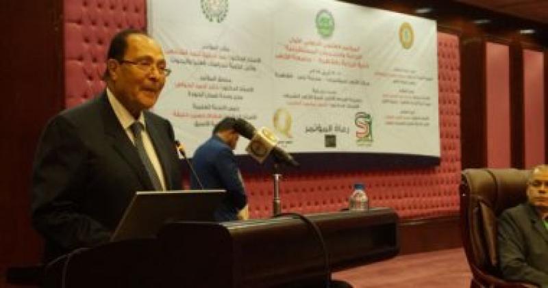الدكتور محمود أبو زيد رئيس المجلس العربى للمياه