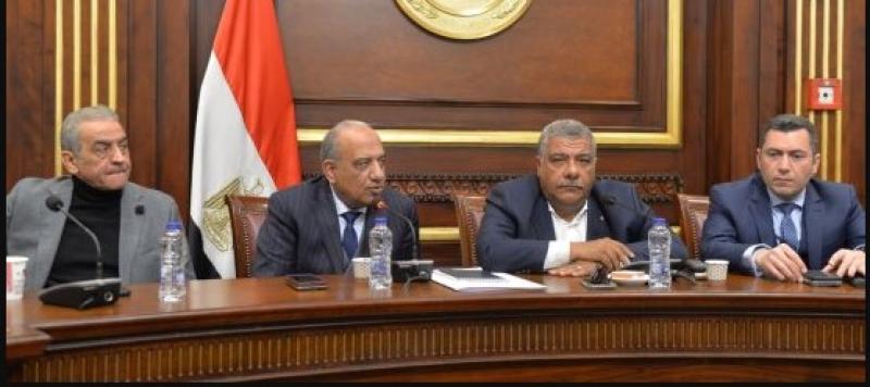إجتماع لجنة الصناعة بالبرلمان