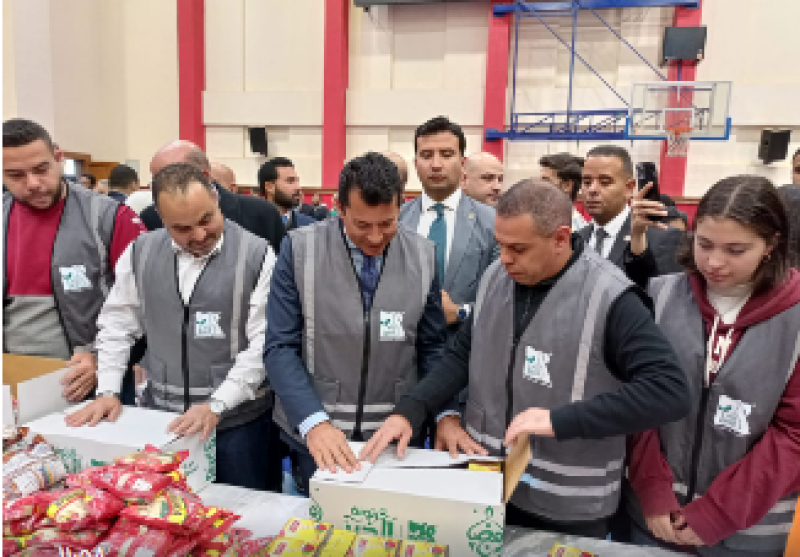 وزير الشباب والرئيس التنفيذي لمؤسسة مصر الخير 