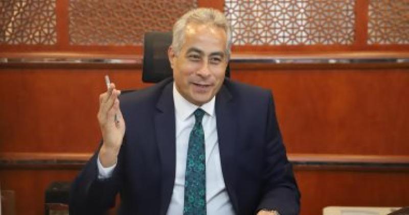 وزير القوي العاملة 