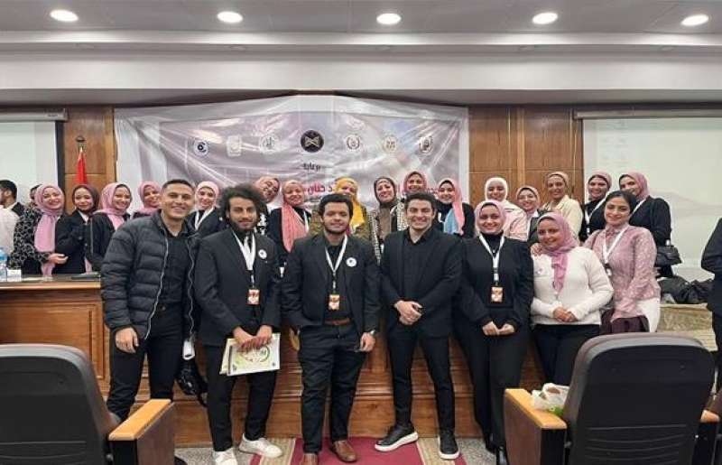 فريق العمل