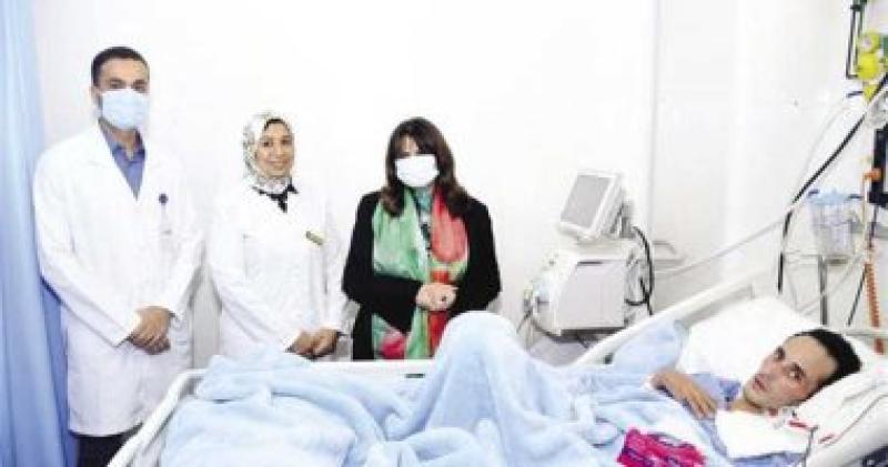 وزيرة الهجرة 
