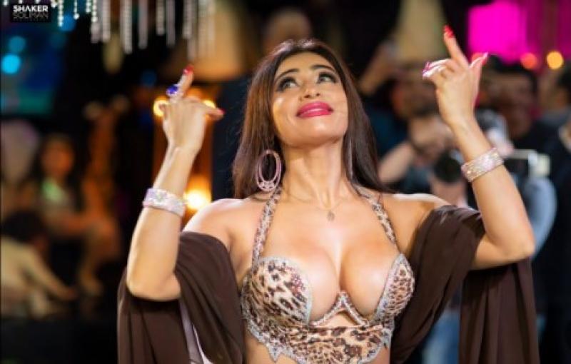 الراقصة  نجلاء فيريرا