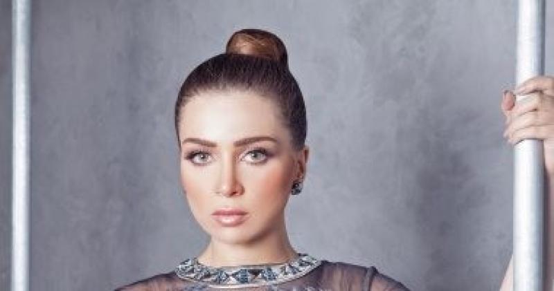 مى عز الدين