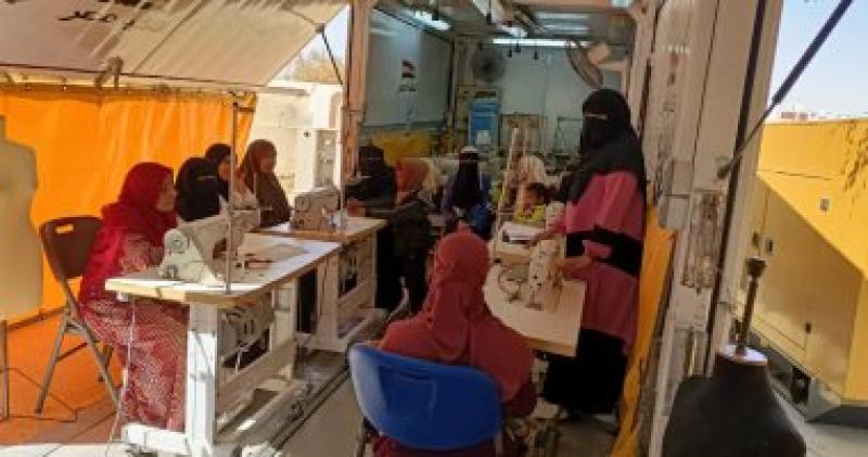 تدريب شباب الوادى الجديد على مهن يحتاجها سوق العمل