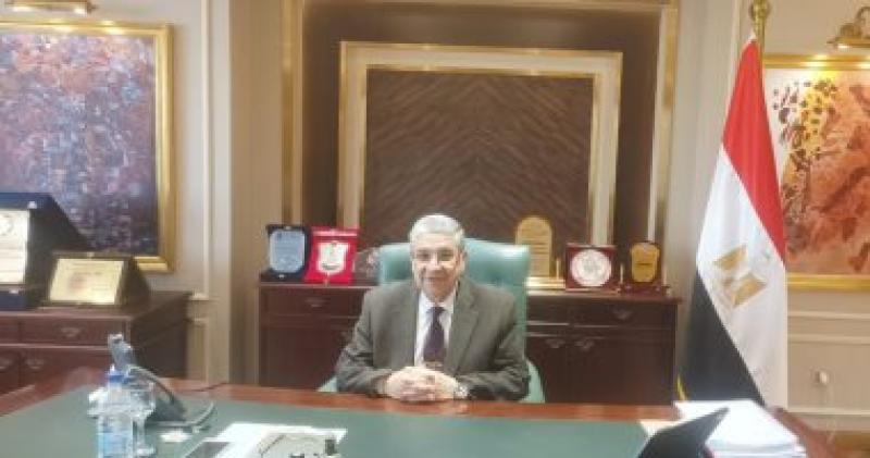 وزير الكهرباء 