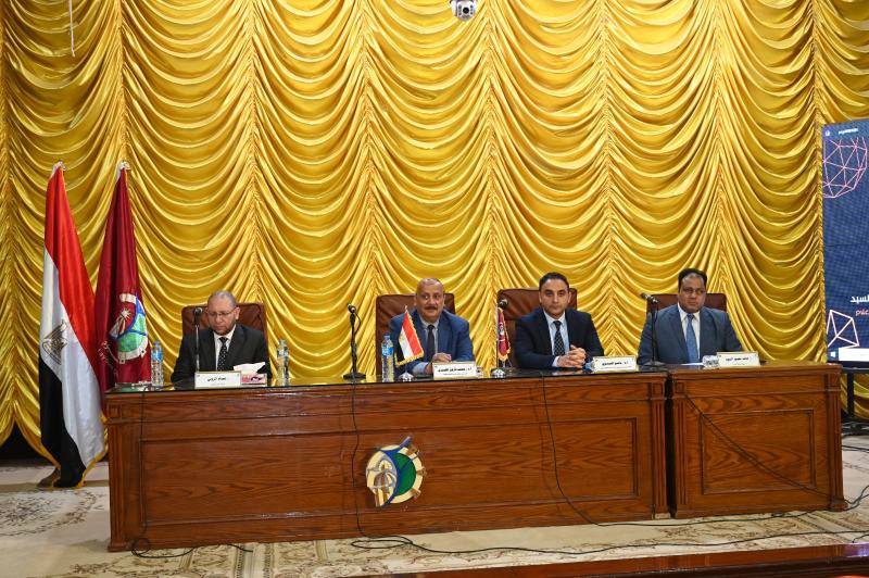 جانب من الندوة 