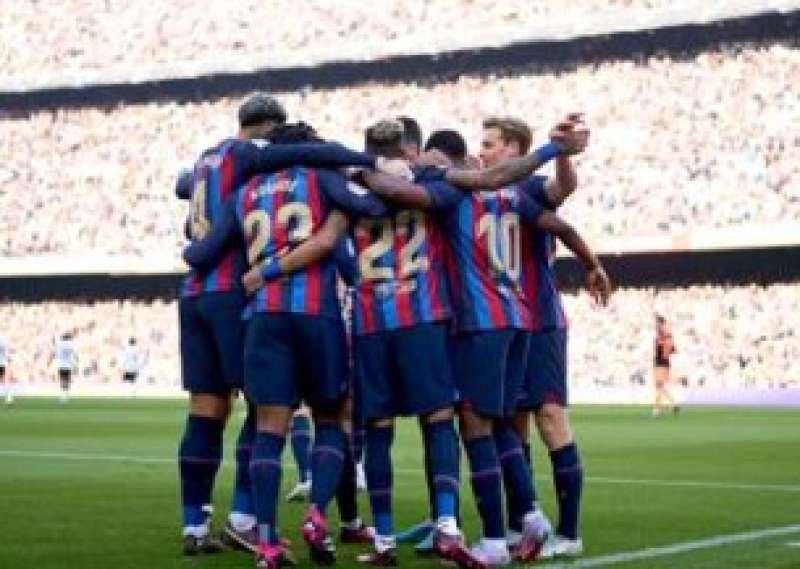 برشلونة