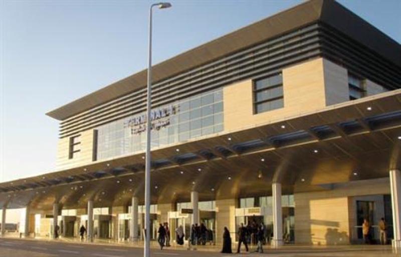 مطار برج العرب 