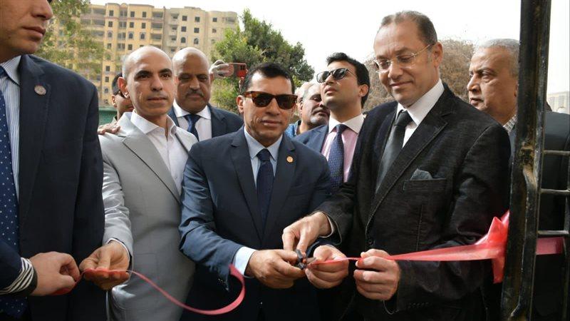جانب من الافتتاح 