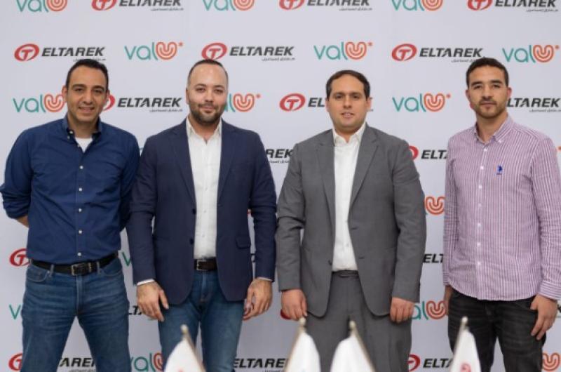 على هامش توقيع اتفاقية